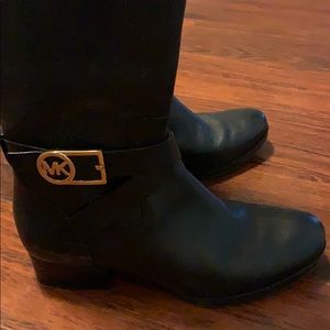 Brand New 🤩🤩🤩MK Boots🥰🥰🥰